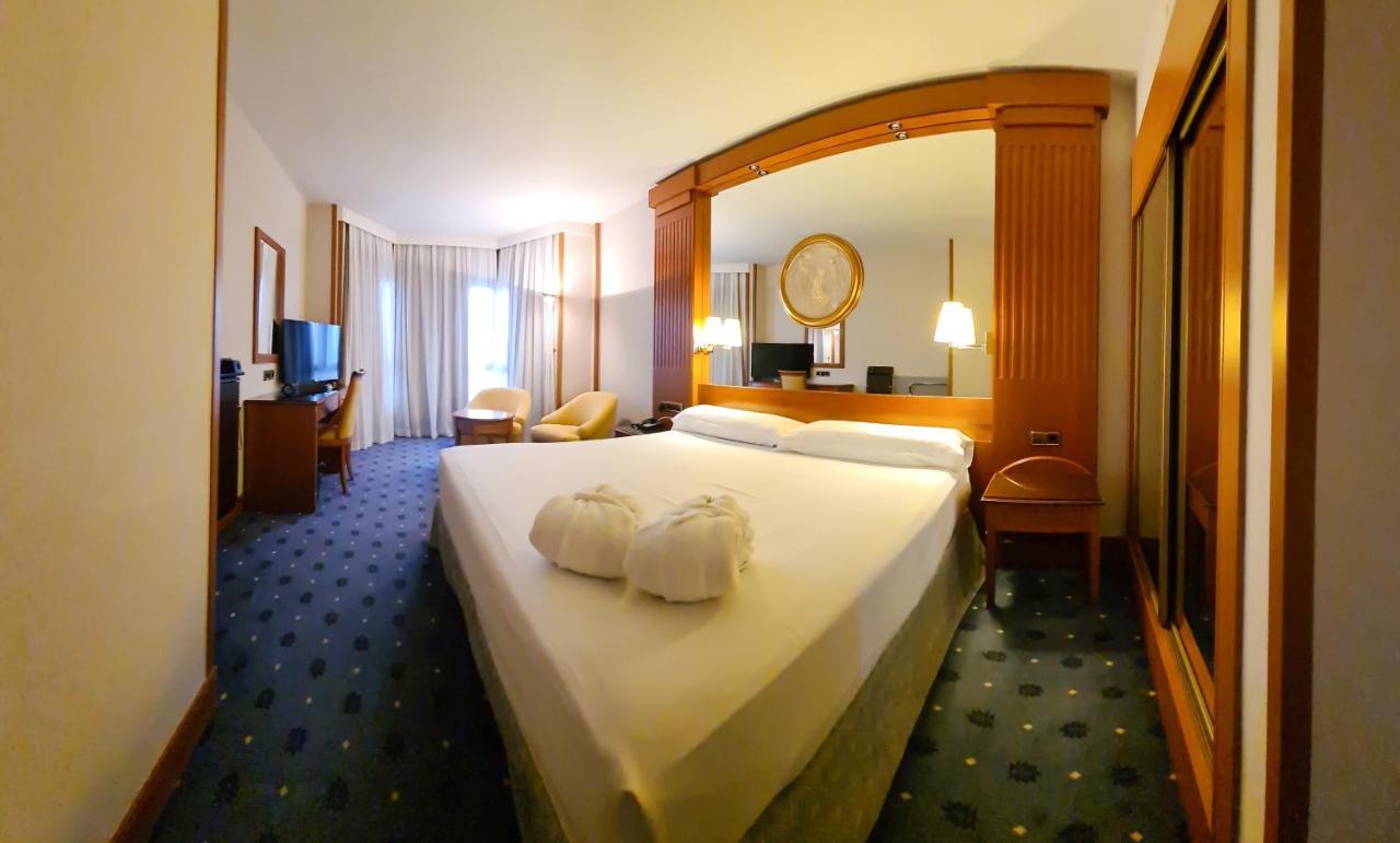 Hotel Los Bracos Logrono Luaran gambar