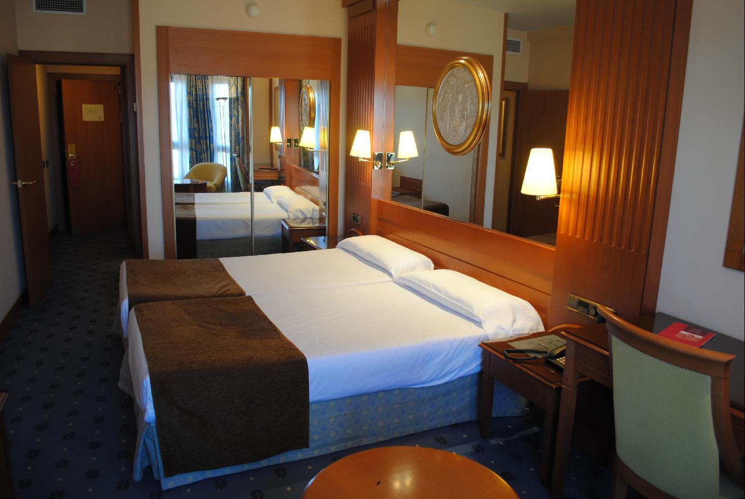 Hotel Los Bracos Logrono Luaran gambar